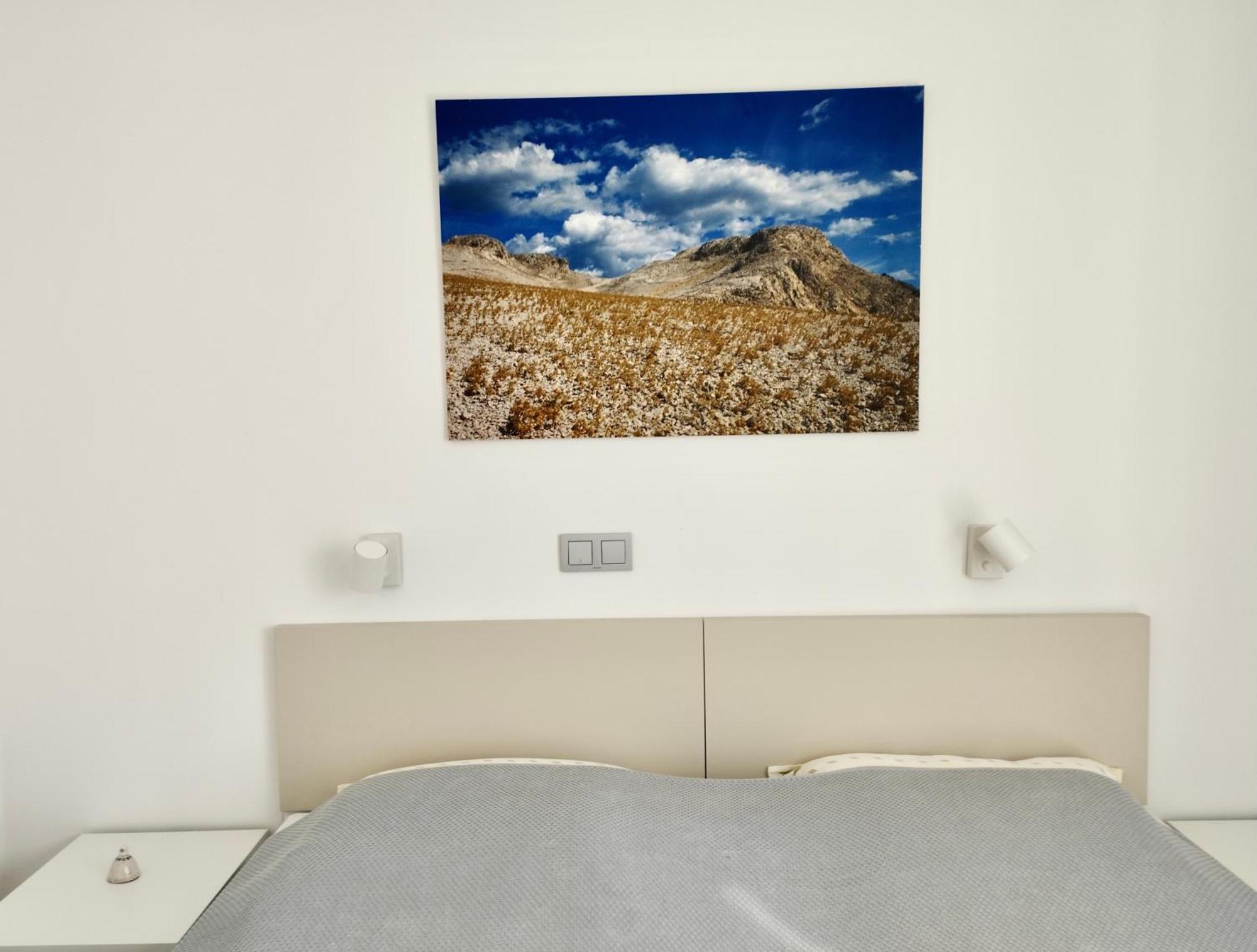 Guesthouse - Hotel California Novalja Luaran gambar